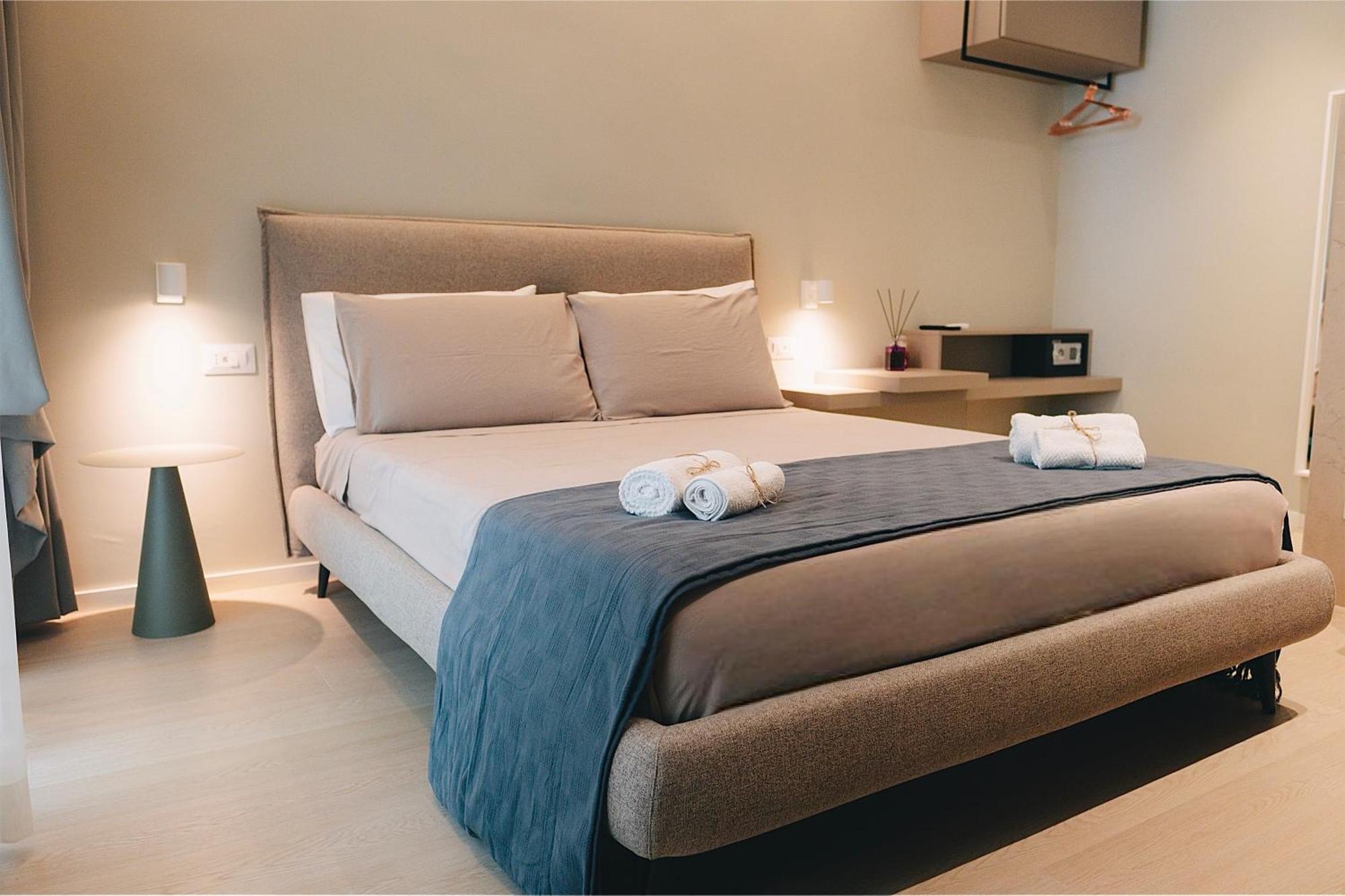 18Zero2 Luxury Rooms Bari Exterior foto