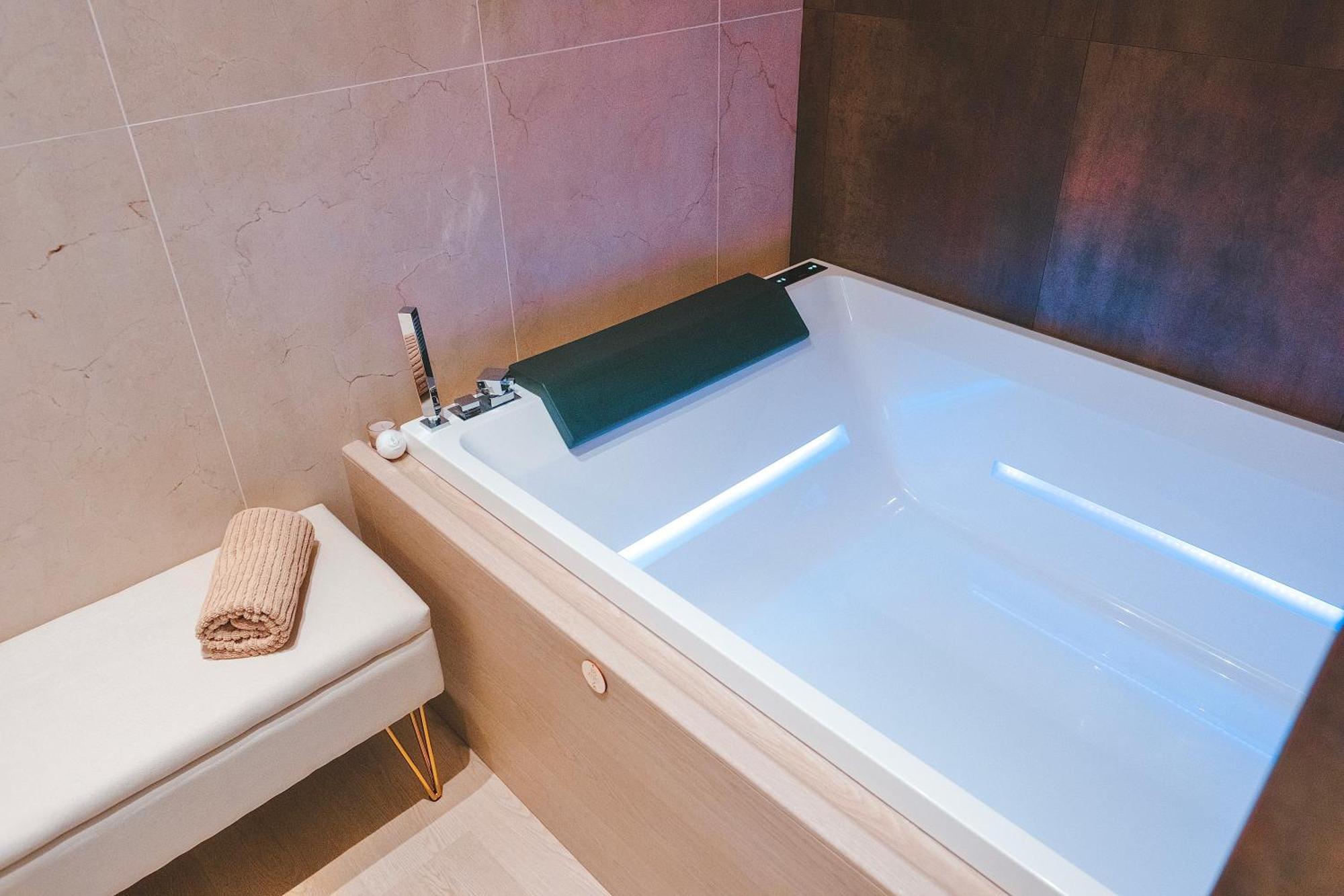 18Zero2 Luxury Rooms Bari Exterior foto